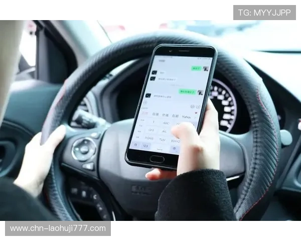 hobo电子狗的智能语音提示功能，让你在驾驶过程中专注道路安全不分心